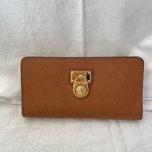 Tan Michael Kors wallet